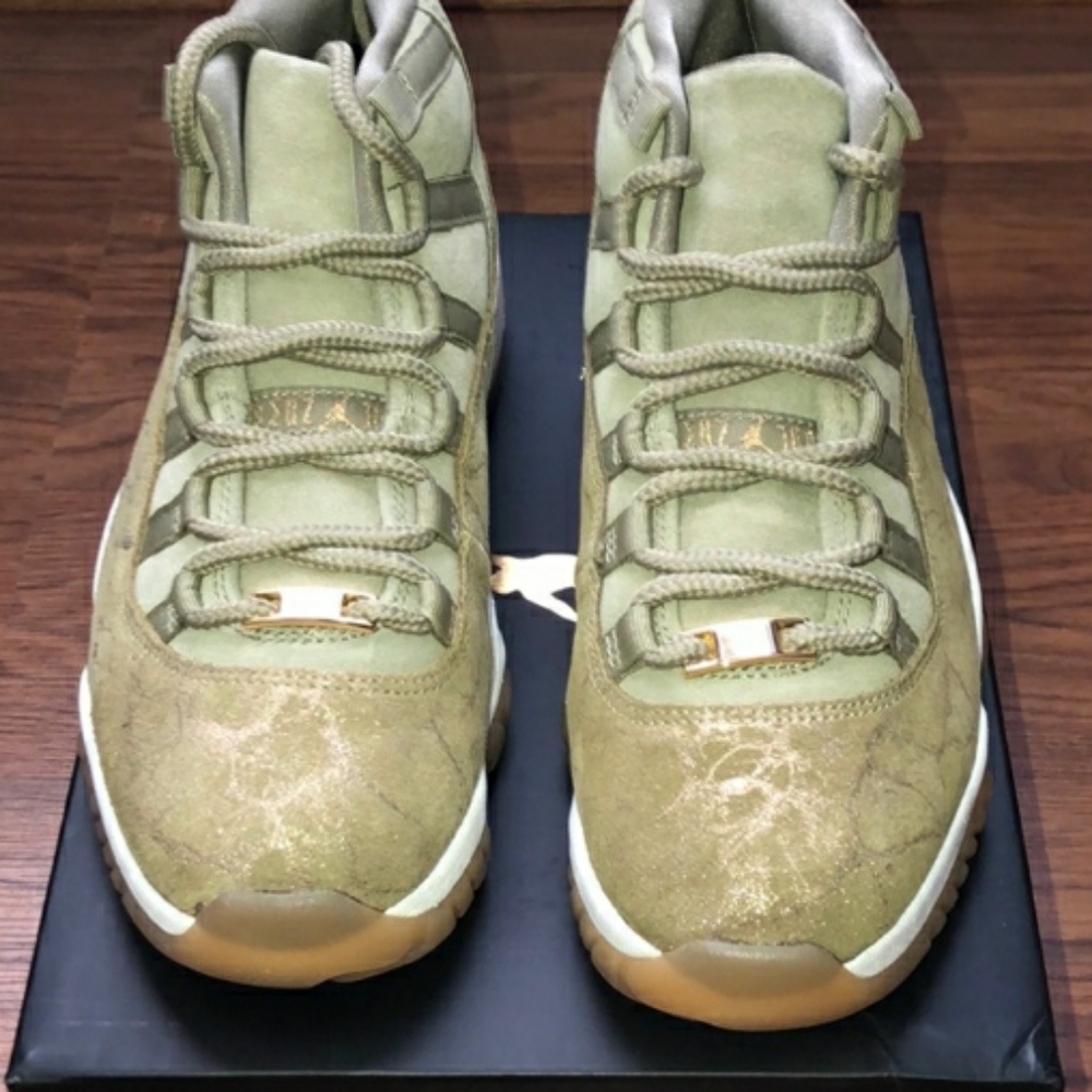 Jordan Retro 11  in Olive Green and Gum